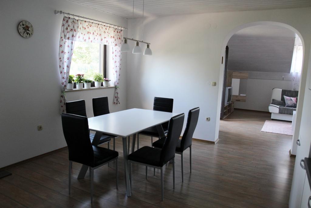 Lake House Apartment Medvode Extérieur photo